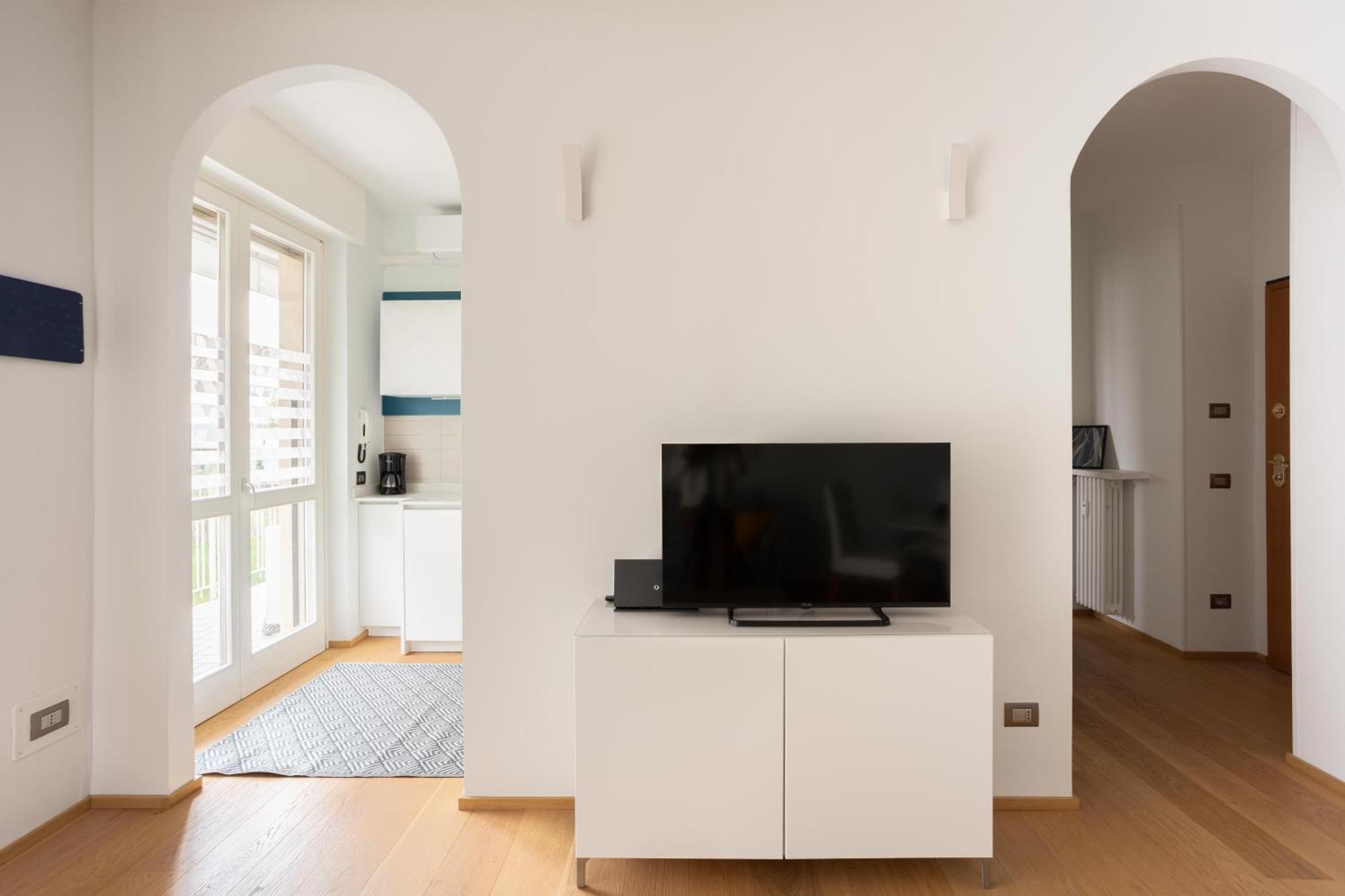 Suite 51 Appartamento Con Terrazzo A 50 Mt Dal Lago - Private Parking (Adults Only) Arona Exterior foto